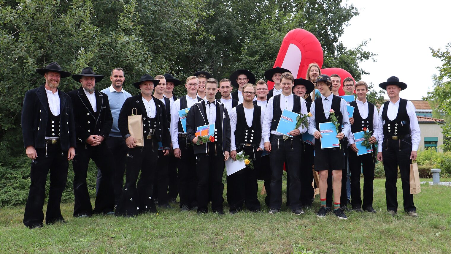 Gesellenfreisprechung Dachdecker Gruppenbild