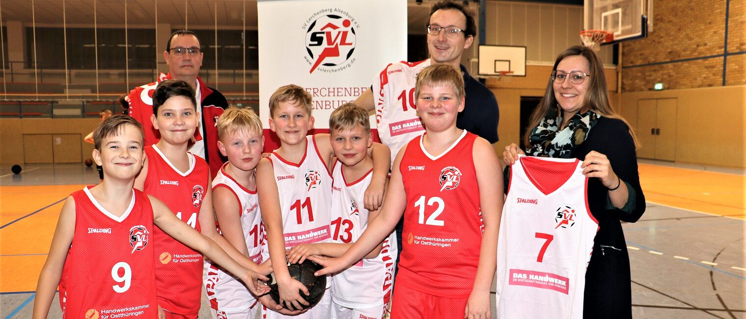 Trikotübergabe Basketball 2023